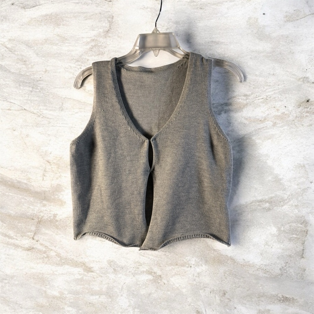 Gray Sleeveless Knit Top Y2K